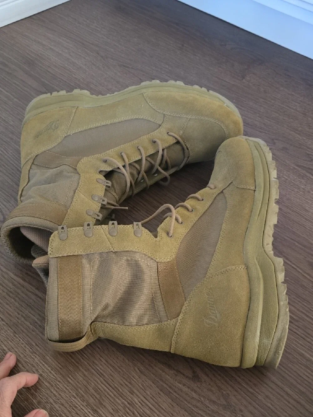 Danner Tanicus 8